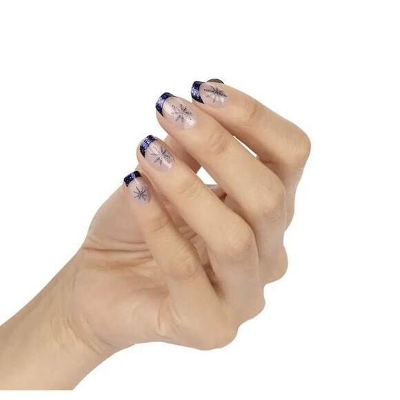 NEW Color Street Nail Strips In a Flurry (mani midnight blue tips & snowflakes) - Picture 1 of 3